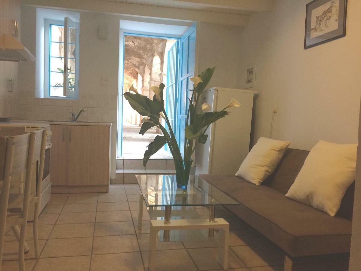 Sotoportego Chania  Luaran gambar